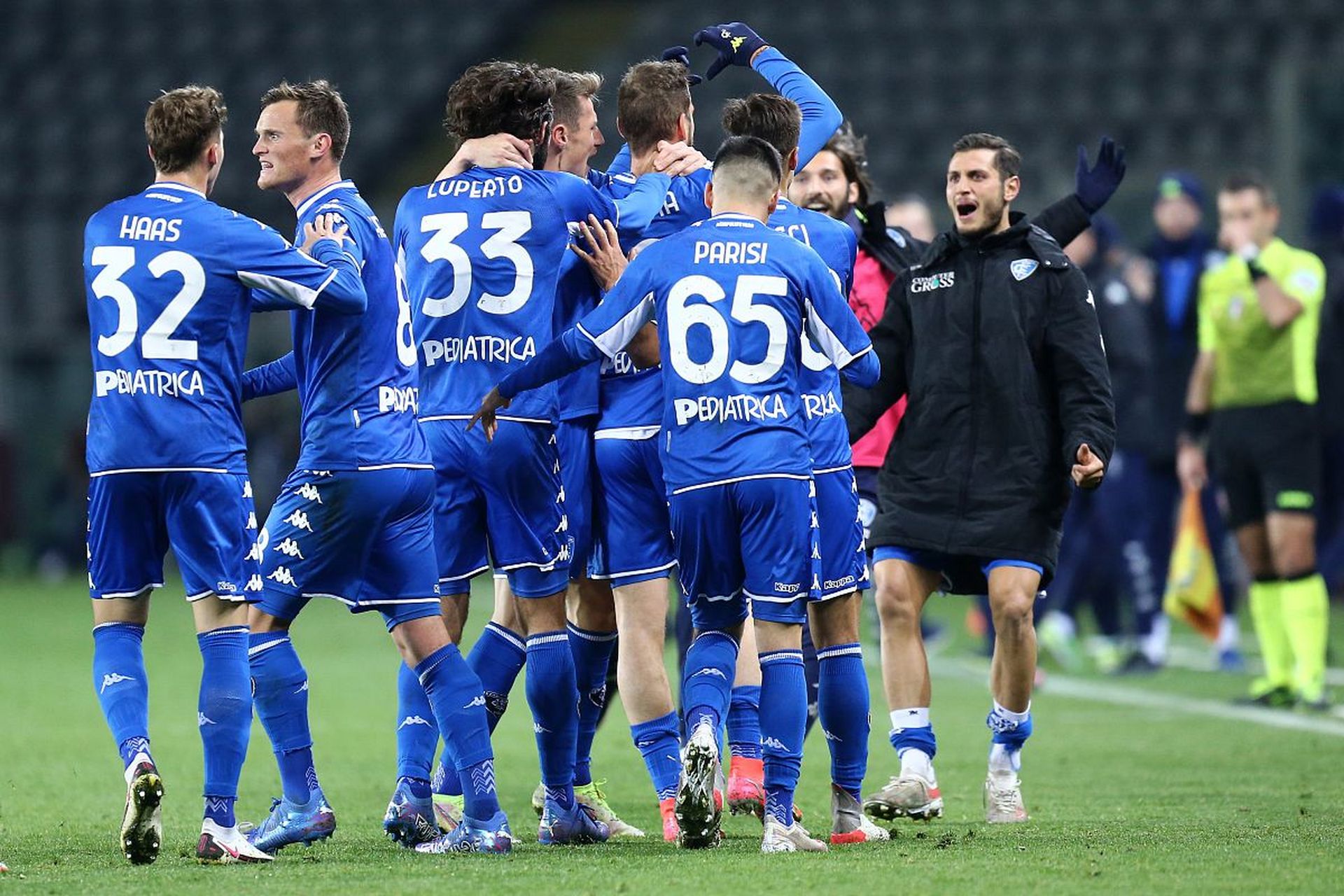 这位球迷及 这位球迷及